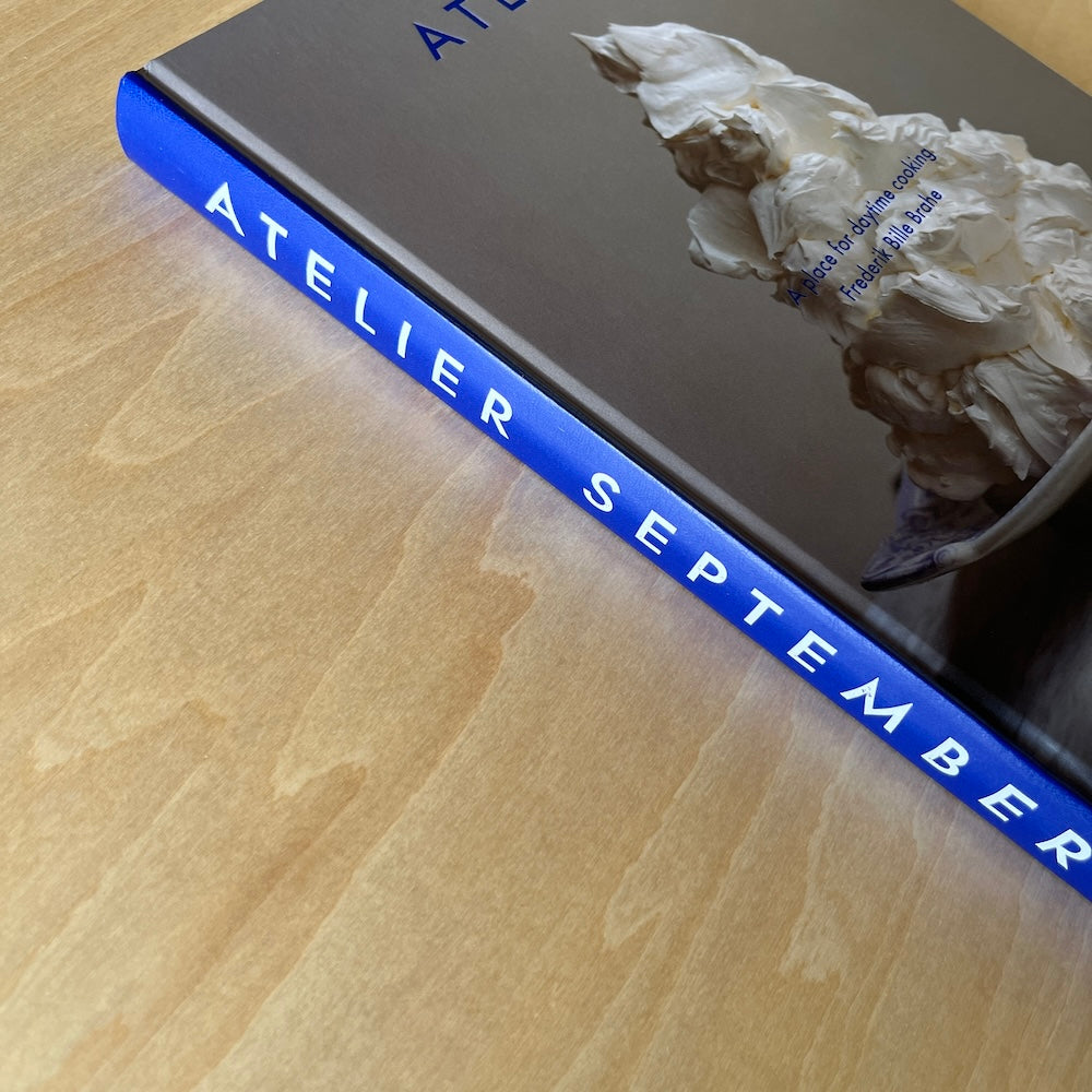 A PLACE FOR DAYTIME COOKING by Atelier September – Peas ピース